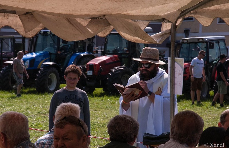 Traktorsegnung / Landjugend St. Gallen Weißenbach Pater Ulrich