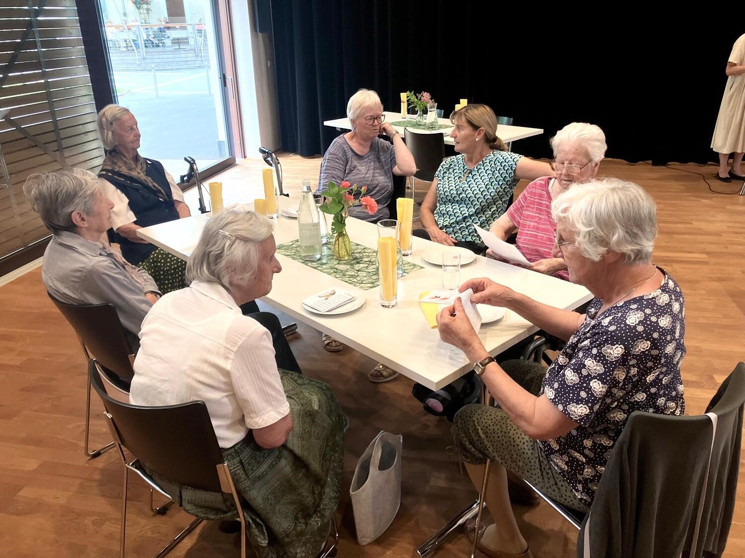 Spielend in den Sommer / Anna Gruber-Schreiner
